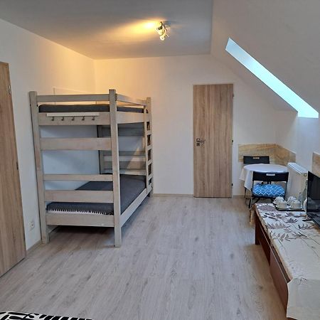 Apartmany Amalia Πιεστάνυ Εξωτερικό φωτογραφία