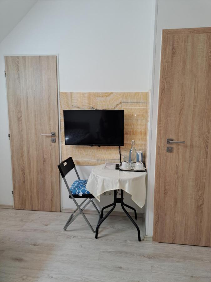Apartmany Amalia Πιεστάνυ Εξωτερικό φωτογραφία