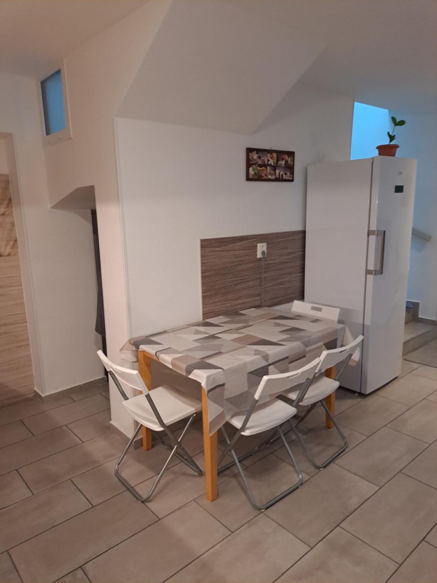 Apartmany Amalia Πιεστάνυ Εξωτερικό φωτογραφία