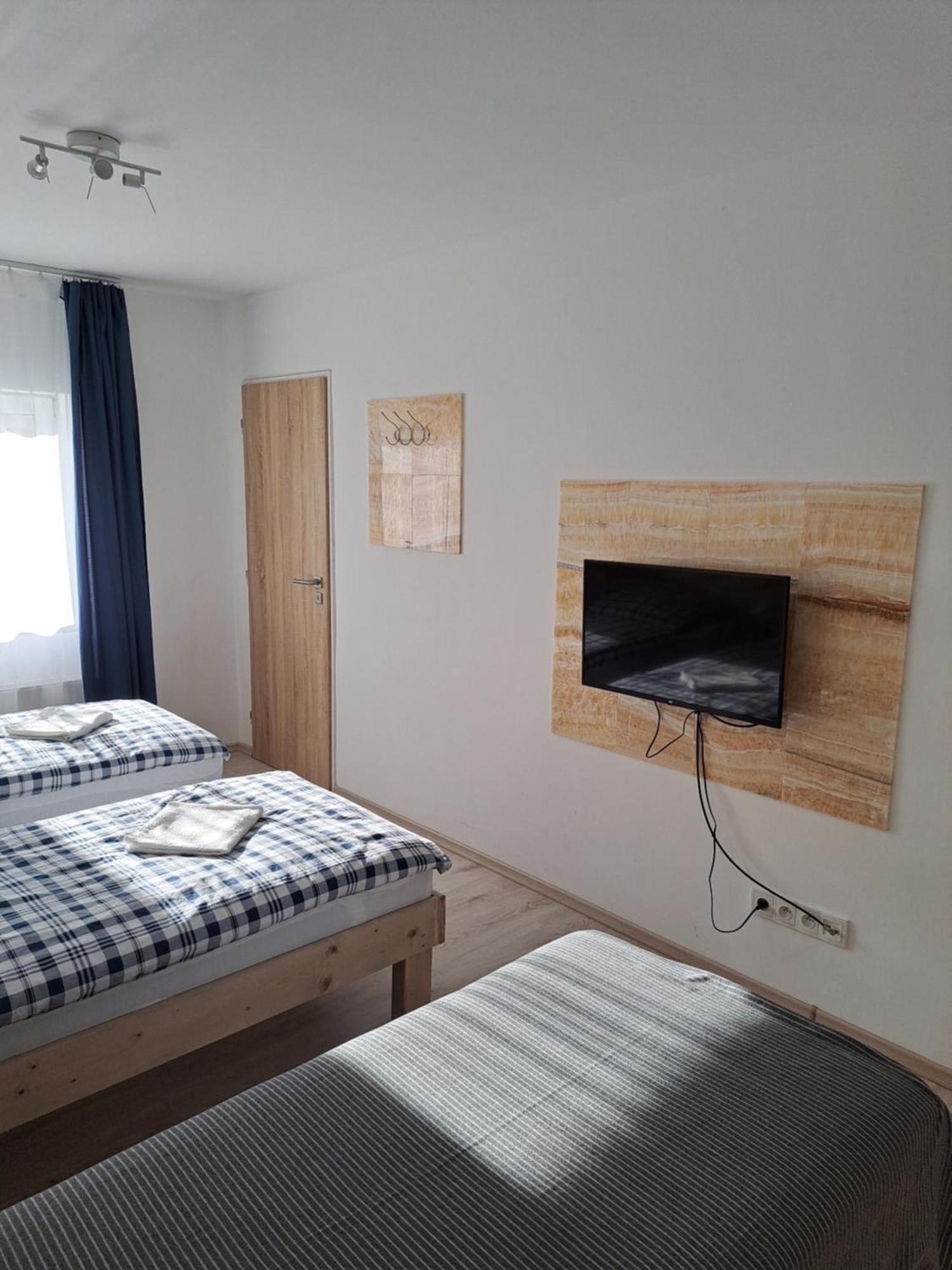 Apartmany Amalia Πιεστάνυ Εξωτερικό φωτογραφία