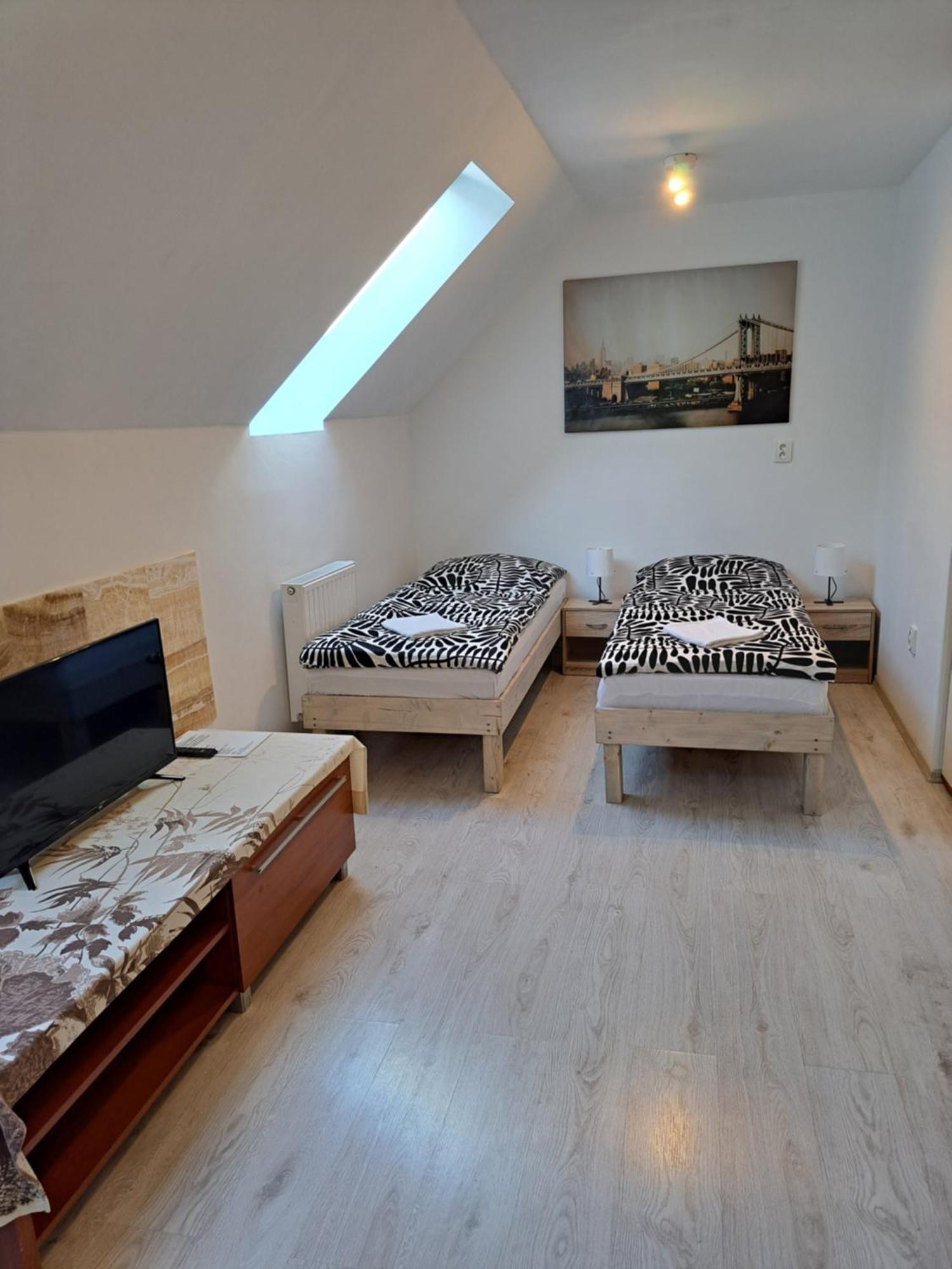 Apartmany Amalia Πιεστάνυ Εξωτερικό φωτογραφία