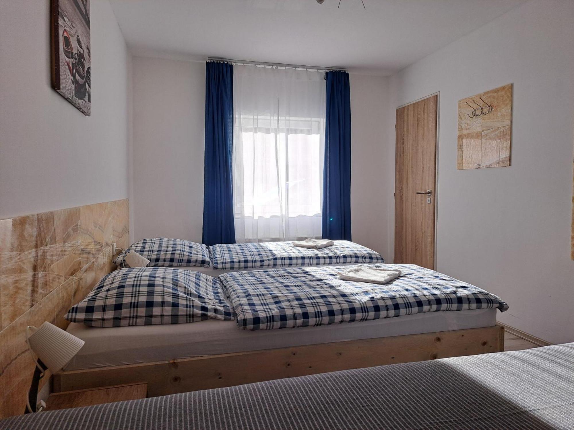 Apartmany Amalia Πιεστάνυ Εξωτερικό φωτογραφία